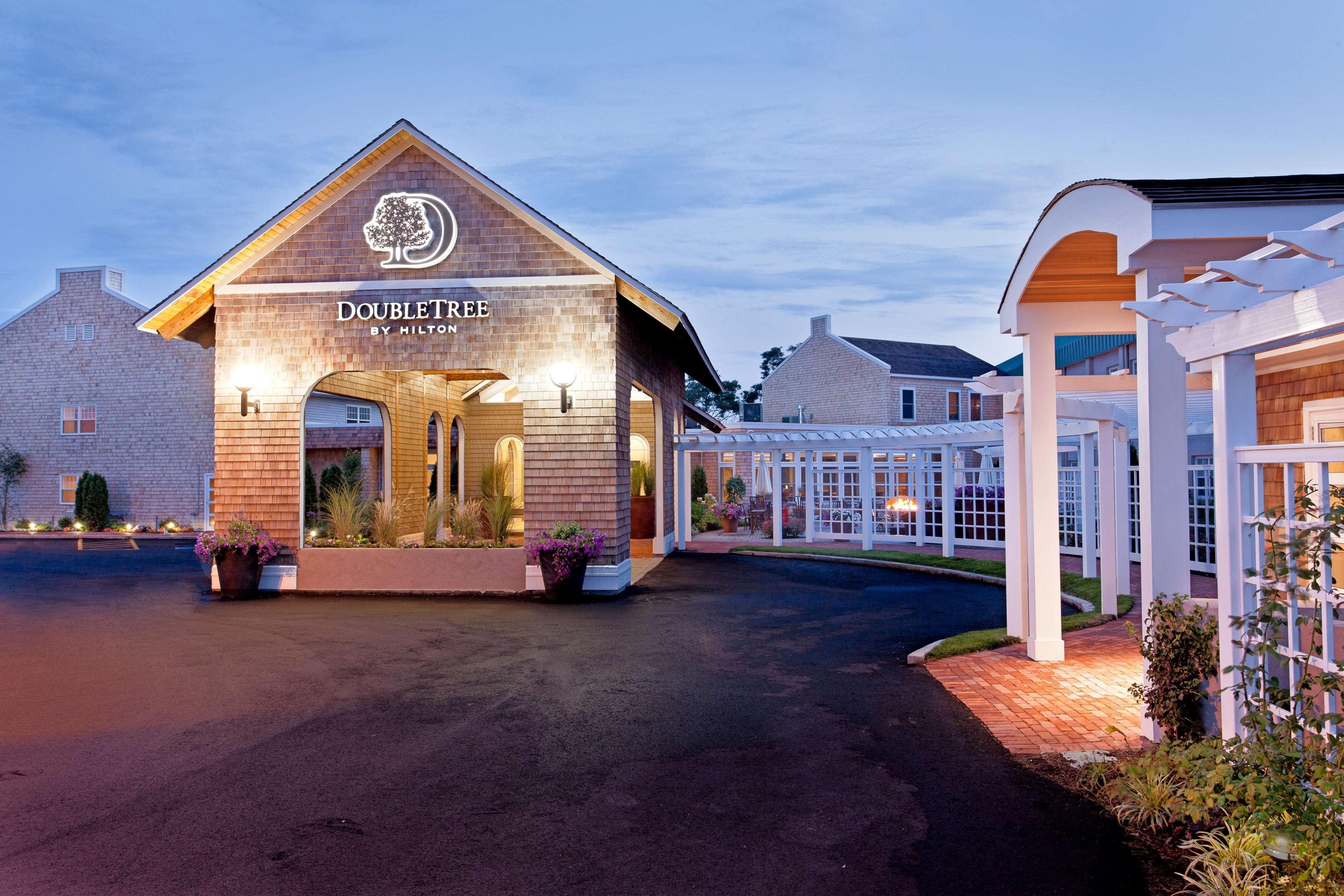 Doubletree By Hilton Cape Cod - Hyannis Exterior foto