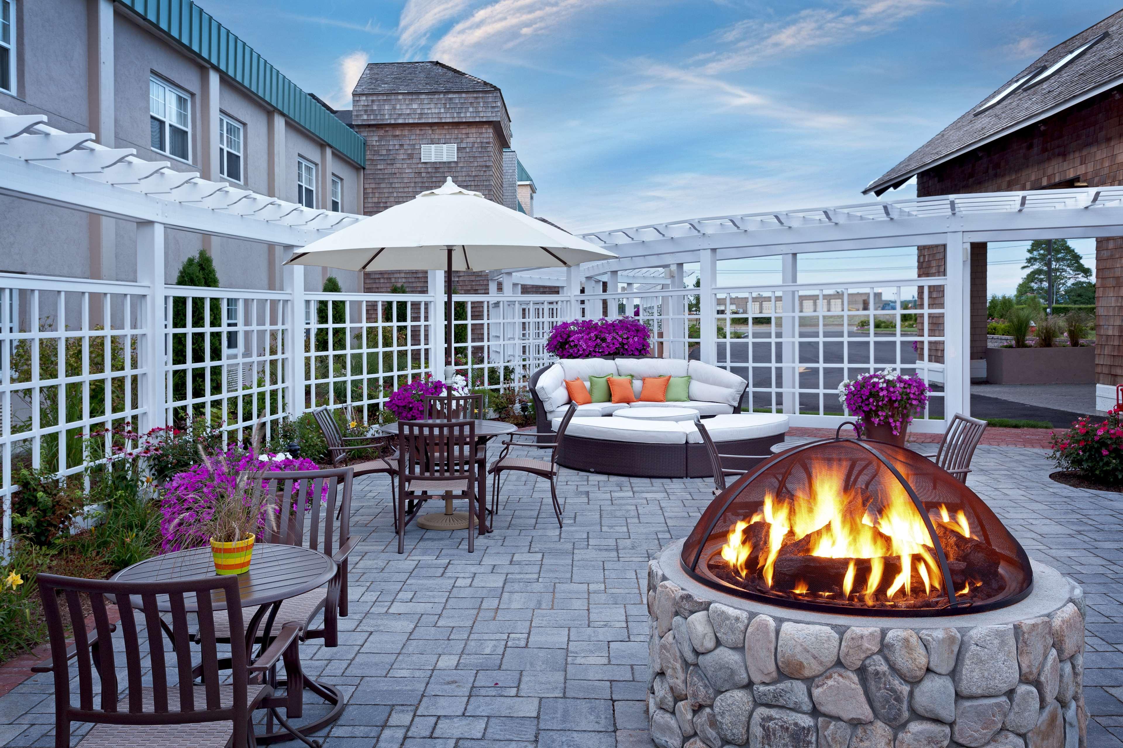 Doubletree By Hilton Cape Cod - Hyannis Exterior foto