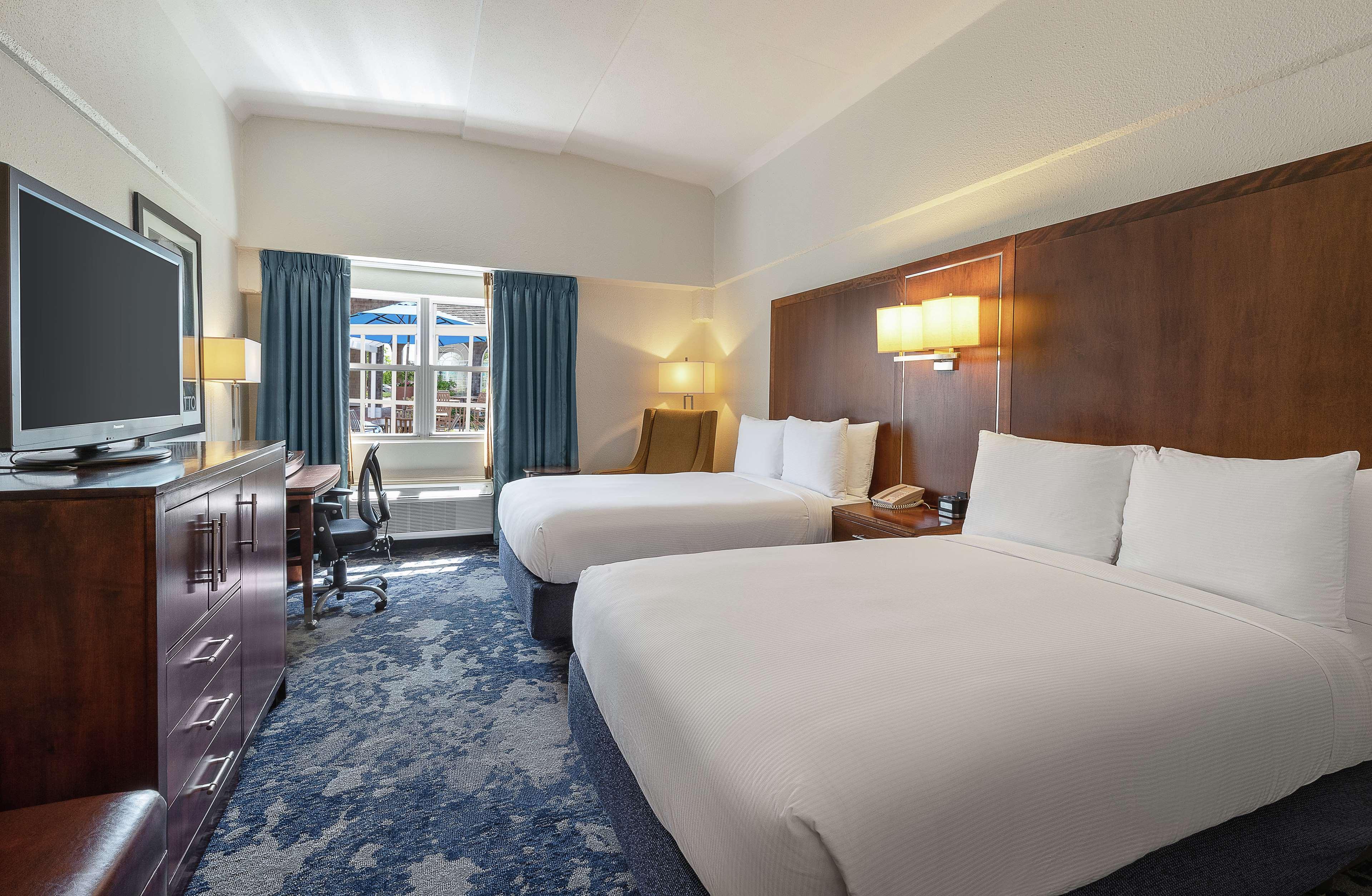 Doubletree By Hilton Cape Cod - Hyannis Exterior foto