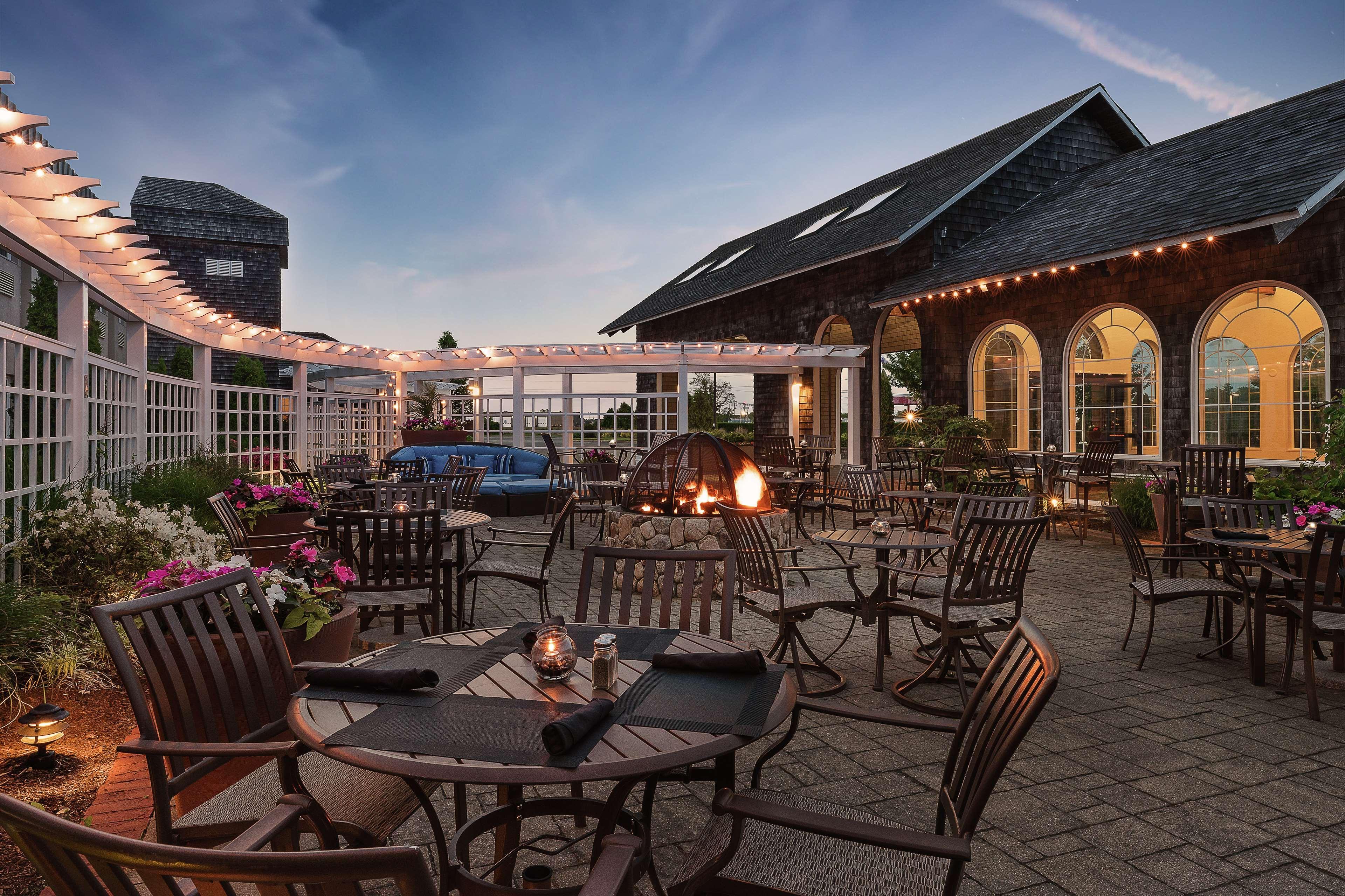 Doubletree By Hilton Cape Cod - Hyannis Exterior foto